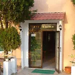 Rose Garden Aparthotel